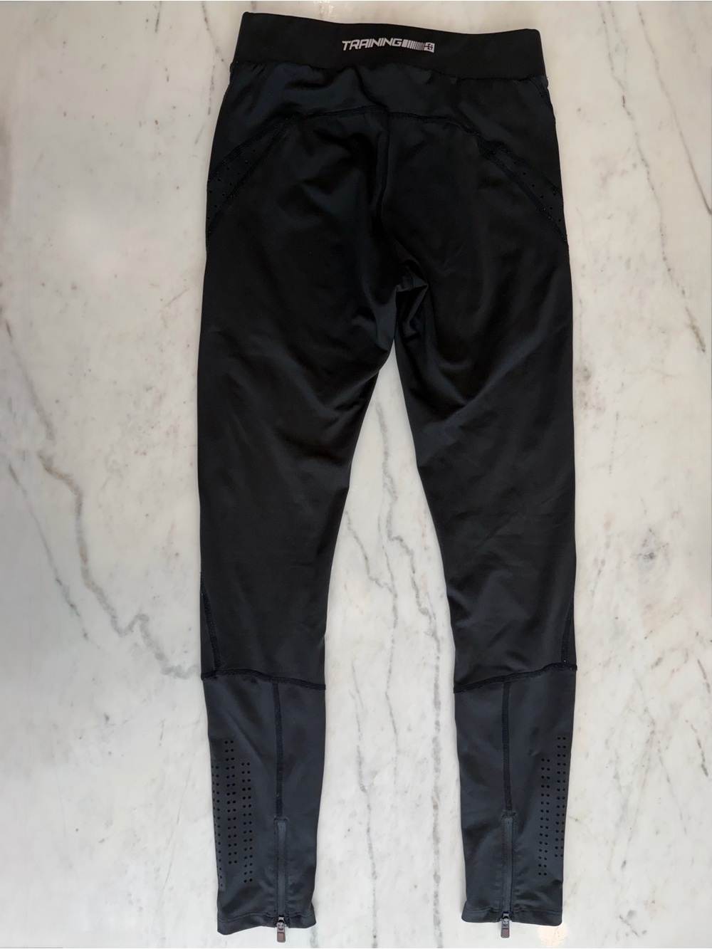Authentic Ferrari Training Black Leggings & Cropped Top Set XS - Picture 7 of 10
